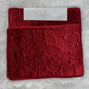 ❤️ NEW Two sets of four velvety quilted placemats
